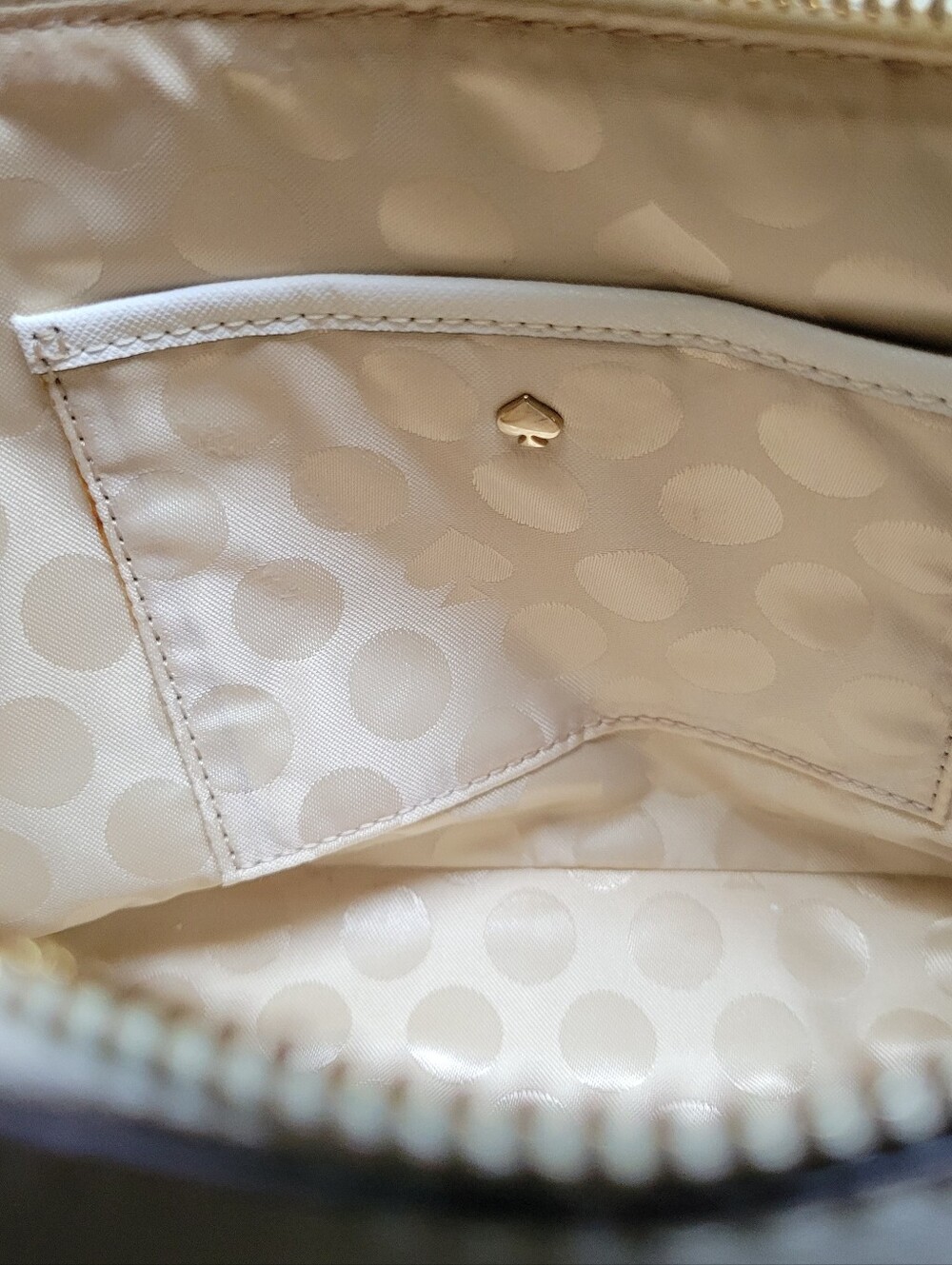 Super Cute Kate Spade White with Golden Tan interior Crossbody Handbag Purse - Picture 9 of 11